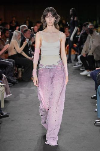 MM6_SS23_Runway_IG_Look_004