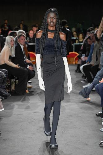 MM6_SS23_Runway_IG_Look_005