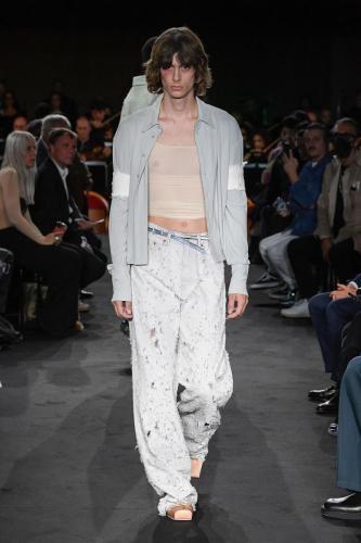 MM6_SS23_Runway_IG_Look_015