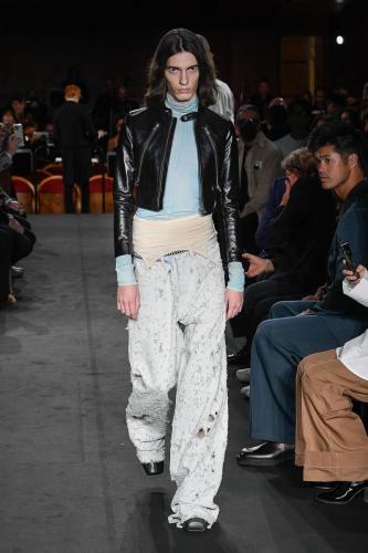 MM6_SS23_Runway_IG_Look_018