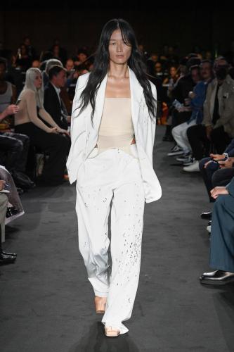 MM6_SS23_Runway_IG_Look_022