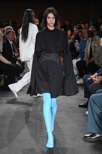 MM6_SS23_Runway_IG_Look_024