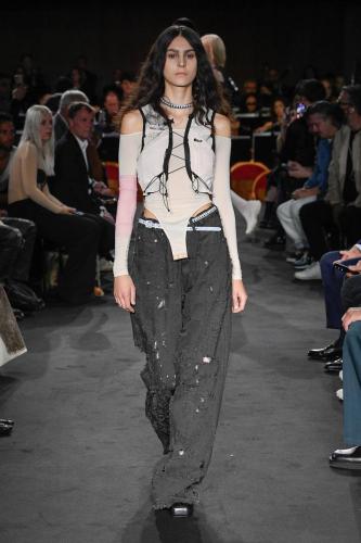 MM6_SS23_Runway_IG_Look_037
