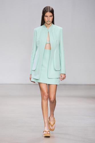 Mame Kurogouchi_ss23_runway_press_look01