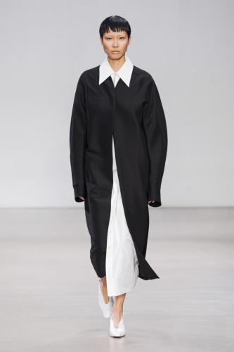 Mame Kurogouchi_ss23_runway_press_look04