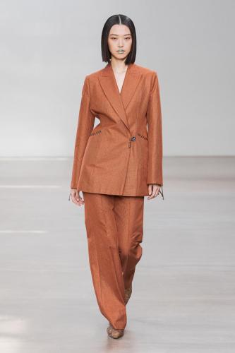 Mame Kurogouchi_ss23_runway_press_look11