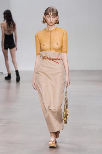 Mame Kurogouchi_ss23_runway_press_look13