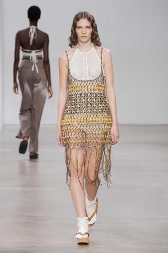 Mame Kurogouchi_ss23_runway_press_look14