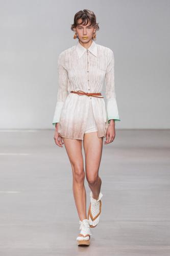 Mame Kurogouchi_ss23_runway_press_look16