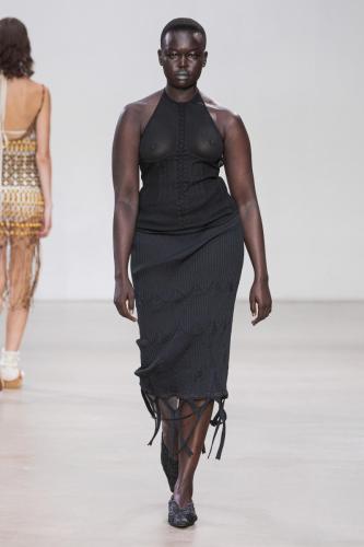 Mame Kurogouchi_ss23_runway_press_look18