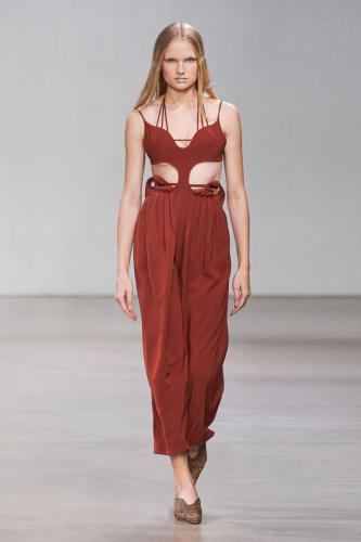 Mame Kurogouchi_ss23_runway_press_look26