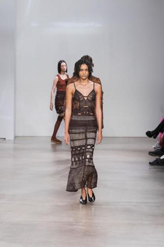 Mame Kurogouchi_ss23_runway_press_look38