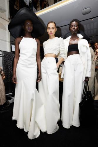 PE23 - MAX MARA SFILATA - BACKSTAGE 151