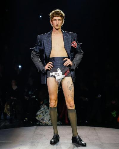 VIVIENNEWESTWOOD_SS23_002