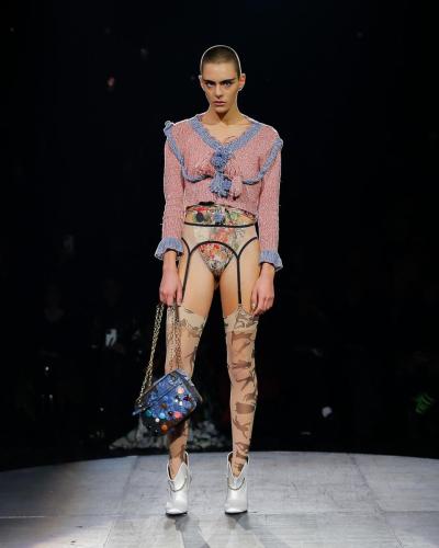 VIVIENNEWESTWOOD_SS23_027