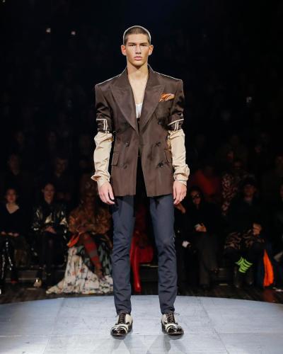 VIVIENNEWESTWOOD_SS23_041
