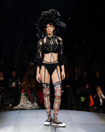 VIVIENNEWESTWOOD_SS23_043