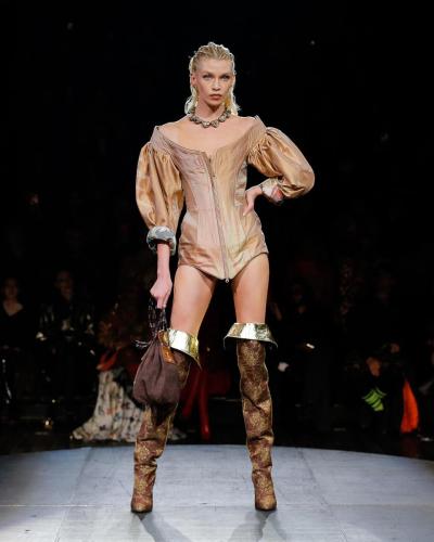 VIVIENNEWESTWOOD_SS23_055