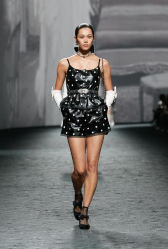 Look 11