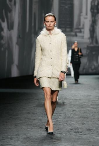 Look 17