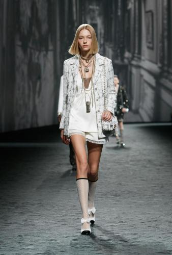 Look 25