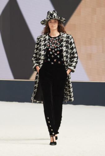 chanel_009_fw_2022_23_hc_collection-HD