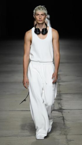 look0001