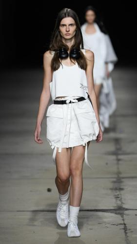 look0002