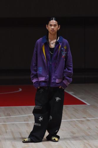 look04