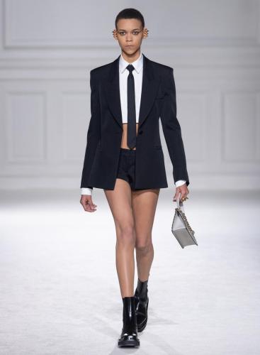 002 VALENTINO BLACK TIE PAP FW2324 