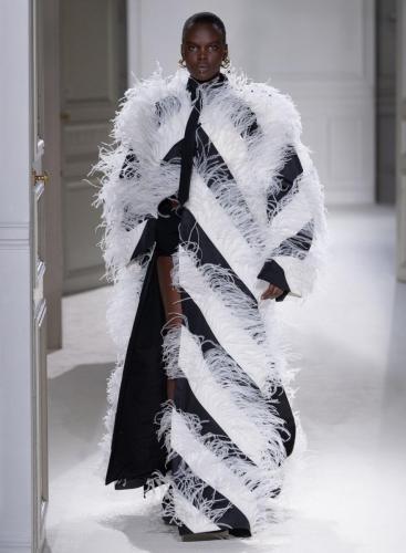012 VALENTINO BLACK TIE PAP FW2324 