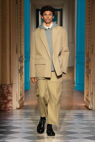 027 VALENTINO PAP MEN FW2425