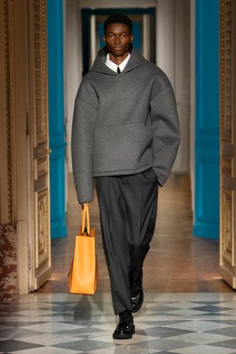 028 VALENTINO PAP MEN FW2425