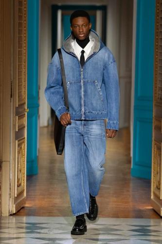032 VALENTINO PAP MEN FW2425