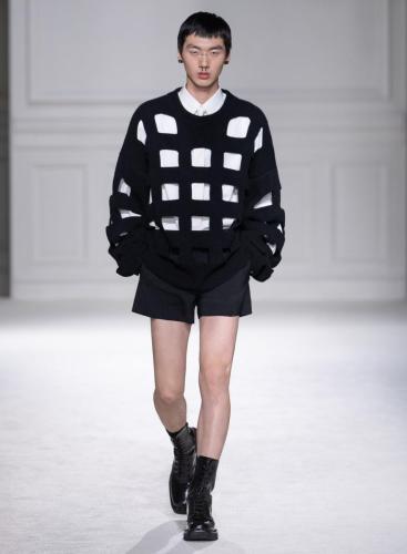 046 VALENTINO BLACK TIE PAP FW2324 