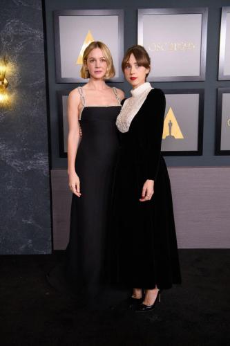Carey Mulligan and Zoe Kazan