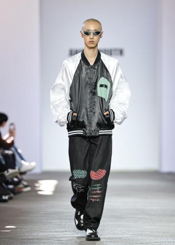 ANONYMOUTH 07