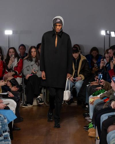 Aaron-Esh IG High look09