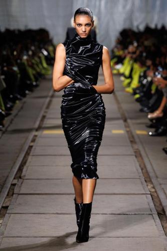 Alexander McQueen RTW AW24 Look 01