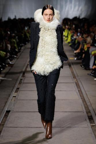 Alexander McQueen RTW AW24 Look 03