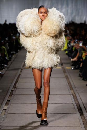 Alexander McQueen RTW AW24 Look 04