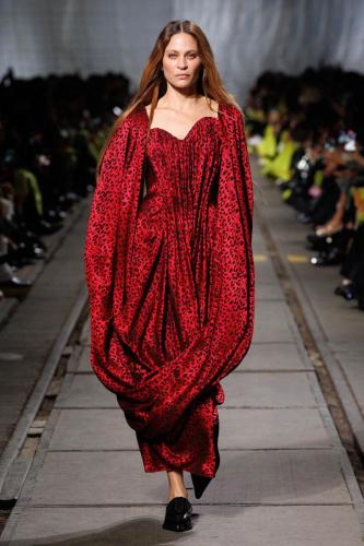 Alexander McQueen RTW AW24 Look 19