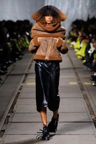Alexander McQueen RTW AW24 Look 21
