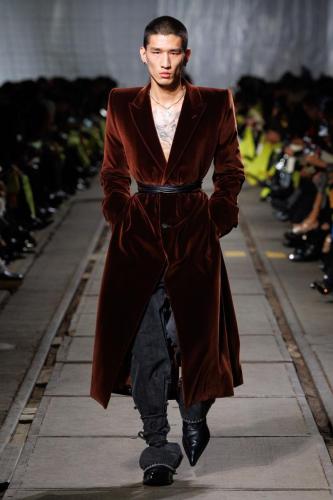 Alexander McQueen RTW AW24 Look 30