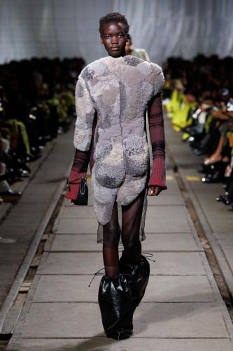 Alexander McQueen RTW AW24 Look 35