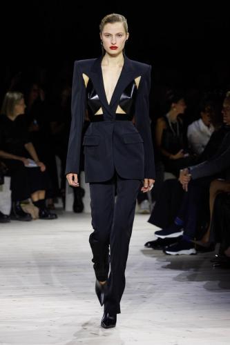 Alexander McQueen RTW SS24 10
