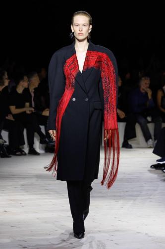 Alexander McQueen RTW SS24 13