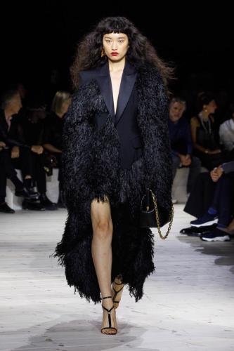 Alexander McQueen RTW SS24 15