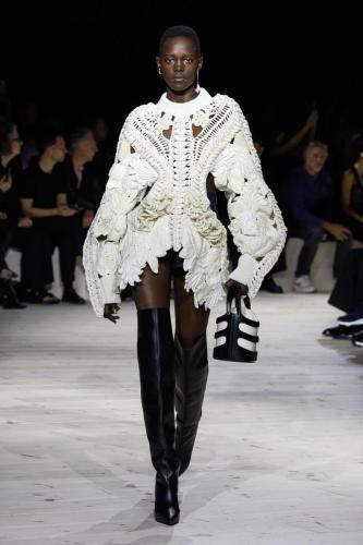 Alexander McQueen RTW SS24 23