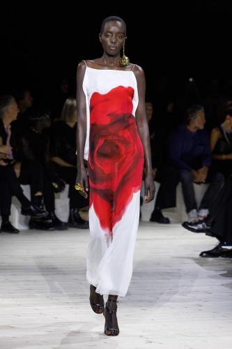 Alexander McQueen RTW SS24 33